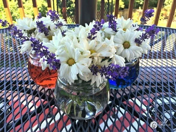 Easy Patriotic Table Decor | 4th of July table decoration | Red, White and Blue | See more creative ideas on TodaysCreativeLife.com