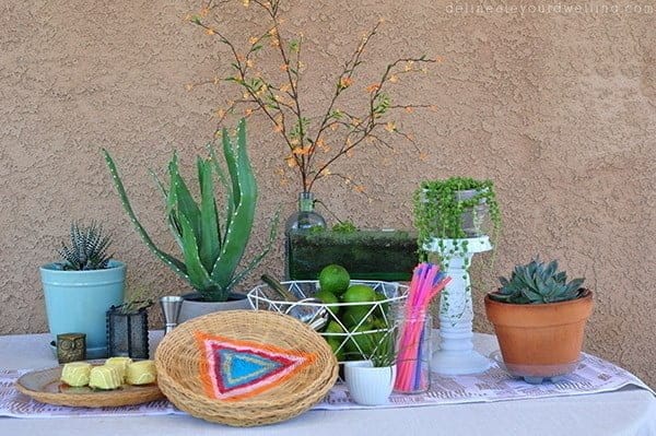 Painted Wicker Charger Plates | Take ordinary wicker paper plate holders from drab to fab! | Easy DIY Home craft project | See the tutorial on TodaysCreativeLife.com