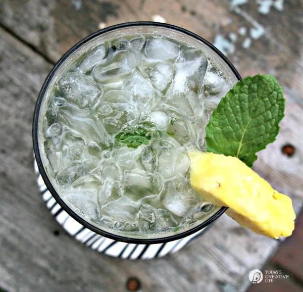 Summer Entertaining | Pineapple Mint Paradise Cocktail Recipe |How to Supply a Drink Cart |See more recipes on TodaysCreativeLife.com