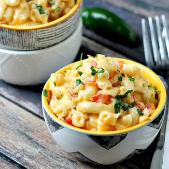 Mexican Style Slow Cooker Macaroni and Cheese