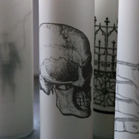 Easy Spooky DIY HAlloween Candles | todayscreativelife.com