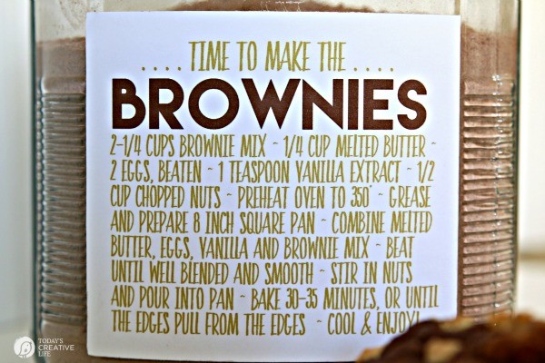 Brownie BETTER THAN BOX Mix | Never run out of brownie mix again! Make your own brownie mix for making brownies anytime. Use 2 1/4 cups for the perfect recipe! Free printable label, which makes it easy for homemade gift ideas | See the recipe on TodaysCreativeLife.com