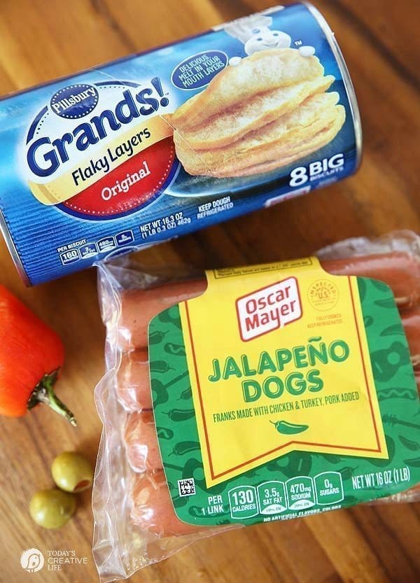 Rattlesnake Bite Hot Dog Appetizers | Easy Halloween Food ideas and appetizers on TodaysCreativeLife.com