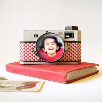 Free Printable DIY Paper Camera Photo Frame | Printable gifts | Download this unique paper camera from SkyGoodies and TodaysCreativeLife.com