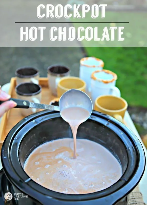 Crockpot Hot Chocolate | TodaysCreativelife.com