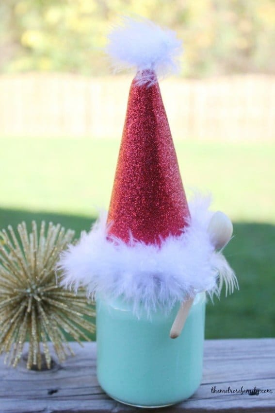 Christmas Grinch Sugar Scrub | Great DIY Gift Ideas and more creative ways to celebrate the holidays at the Creative Girls Holiday Soiree! See more at TodaysCreativeLife.com