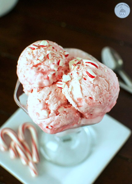 No Churn Candy Cane Ice Cream recipe by Cupcake Diaries for the Creative Girls Holiday Soiree! Make this seasonal peppermint candy ice cream for a seasonal treat. See the recipe on TodaysCreativeLife.com