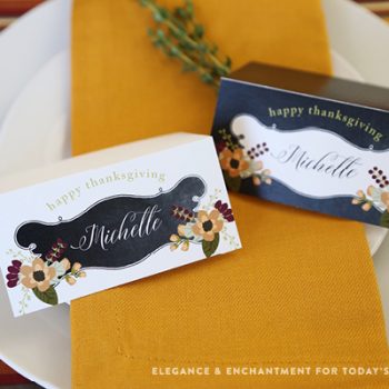 Free Printable Thanksgiving Place Cards | Make Thanksgiving entertaining easy! Decorate an easy Thanksgiving Table with these free printables. Get your free download on TodaysCreativeLife.com