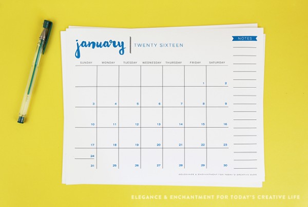 Free Printable 2016 Desk Calendar designed by Elegance & Enchantment for TodaysCreativeLife.com | Time to get organized. Print out a few calendars for each family member. 