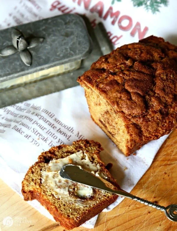 Cake Mix Cinnamon Bread | Quick breads have never been so tasty! Using a cake mix makes the best treat and perfect for gift baskets or breakfast! Find the recipe on TodaysCreativeLife.com