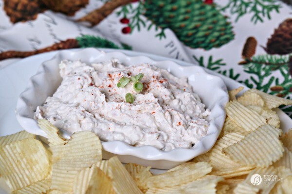Clam Dip Recipe | This easy to make, and delicious to eat chip dip is your new favorite party dip. Make ahead of time for easy planning. See the recipe on TodaysCreativeLife.com