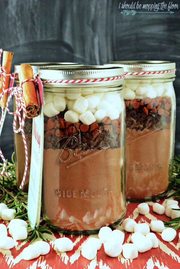Spicy Mexican Hot Cocoa Mason Jar Gift by Kristi at I Should Be Mopping the Floor for The Creative Girls Holiday Soiree. This mason jar gift idea is the perfect gift from the kitchen. Great for neighbor gifts, teacher gifts or anyone! Get the recipe on TodaysCreativeLife.com
