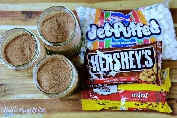 Spicy Mexican Hot Cocoa Mason Jar Gift by Kristi at I Should Be Mopping the Floor for The Creative Girls Holiday Soiree. This mason jar gift idea is the perfect gift from the kitchen. Great for neighbor gifts, teacher gifts or anyone! Get the recipe on TodaysCreativeLife.com