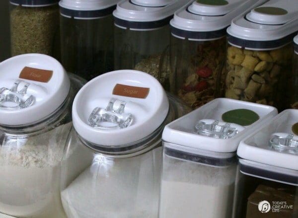 How to organize plastic containers and lids - LIFE, CREATIVELY