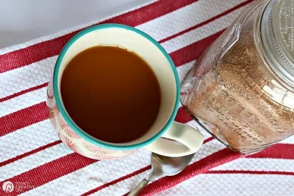 Russian Tea | This homemade Russian Tea Recipe can be served hot or cold. This retro flavor is a cup of goodness! Click the photo to get the recipe on TodaysCreativeLife.com