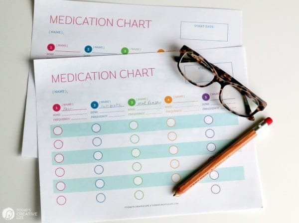 Medication Log Free Printable | This medication tracker helps you keep medication recording easy! A medication chart is a simple way to ease stress when taking medications. 