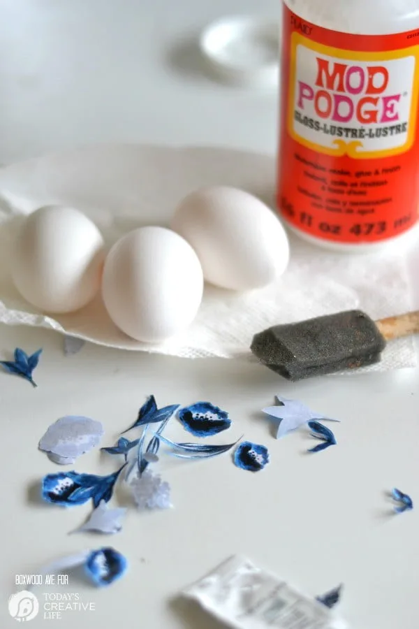 Easter Egg Designs {Blue & White Porcelain Inspired} | Create this simple look by decoupaging your own eggs. Click on the photo for this free download. Easter crafts and ideas just got grew up! TodaysCreativeLife.com