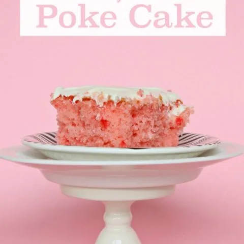 Strawberry Lemonade Poke Cake | TodaysCreativeLife.com