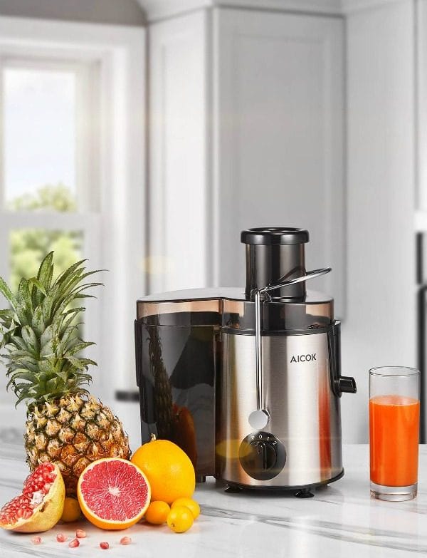 Centrifugal Juicers vs. Masticating Juicers - Today's Creative Life