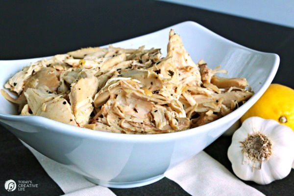 Crockpot Shredded Chicken Recipe | TodaysCreativeLife.com