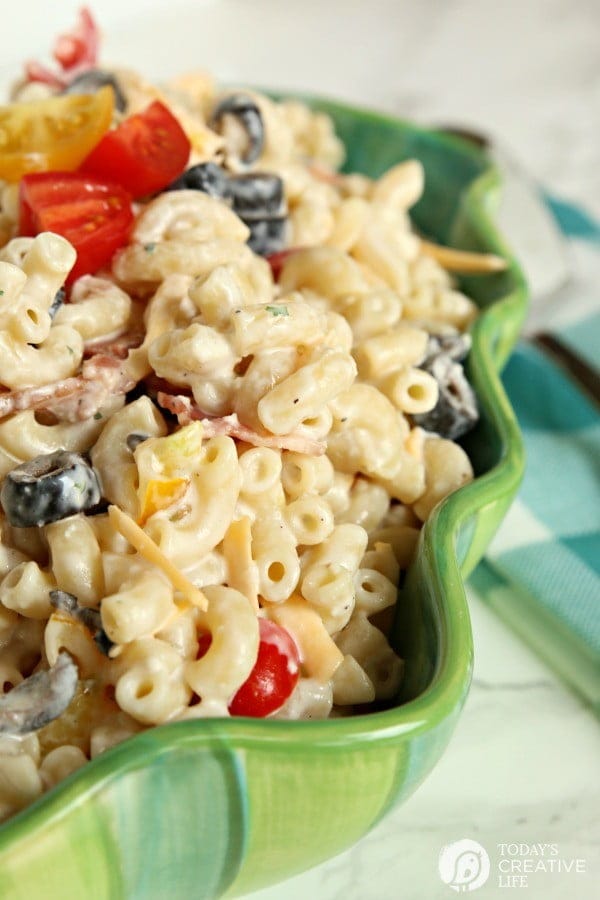 Bacon Ranch Pasta Salad | TodaysCreativeLife.com