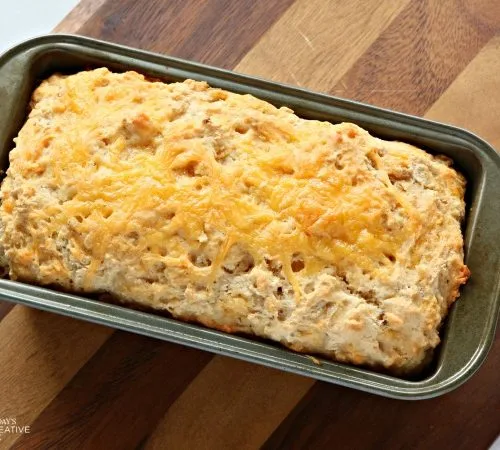 Beer Bread Recipe with Garlic and Cheese | Garlic cheese bread of any kind is delicious! This easy recipe is great with salads, or alone. Make it with craft microbrew or regular beer. Click on the photo for the recipe. TodaysCreativeLife.com