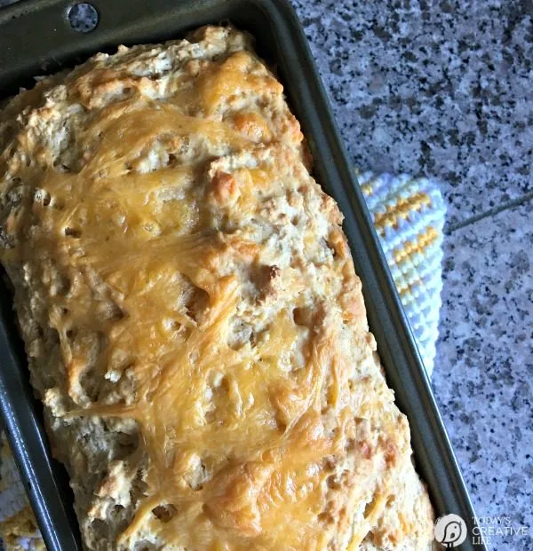 Beer Bread Recipe with Garlic and Cheese | Garlic cheese bread of any kind is delicious! This easy recipe is great with salads, or alone. Make it with craft microbrew or regular beer. Click on the photo for the recipe. TodaysCreativeLife.com