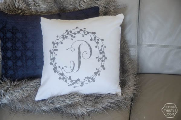 DIY Monogram Pillow Tutorial|Create diy decor using your Cricut Explore and heat transfer Iron On Flocked Vinyl. Sounds complicated, but it's not. Follow the tutorial on TodaysCreativelife.com