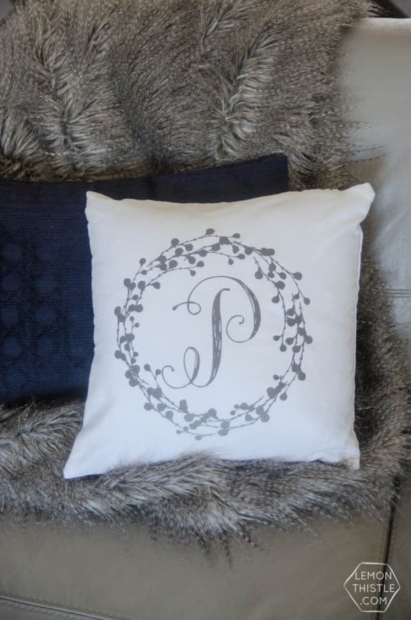 Glitter Monogram Pillow using the Cricut Explore Air