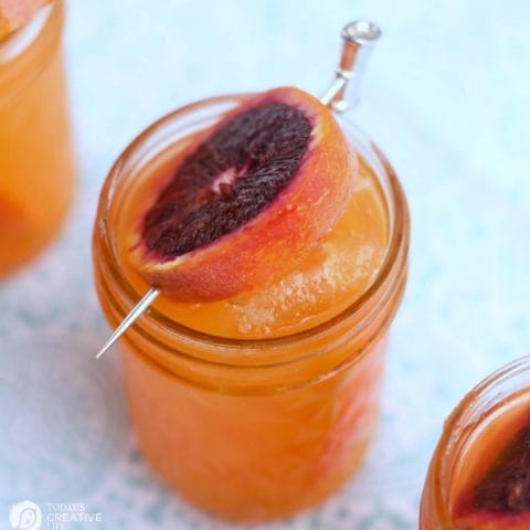 Rum Orange Cream Soda Cocktail | Here's a refreshing summer drink to wet your whistle! Easy to make for any party or BBQ. Click the photo for the recipe. TodaysCreativeLife