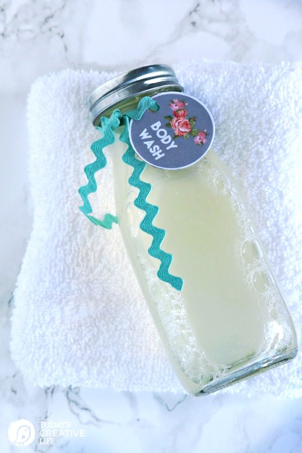 Homemade Body Wash Recipe | Made with natural ingredients. Easy to make. Great for sensitive skin. TodaysCreativeLife.com 