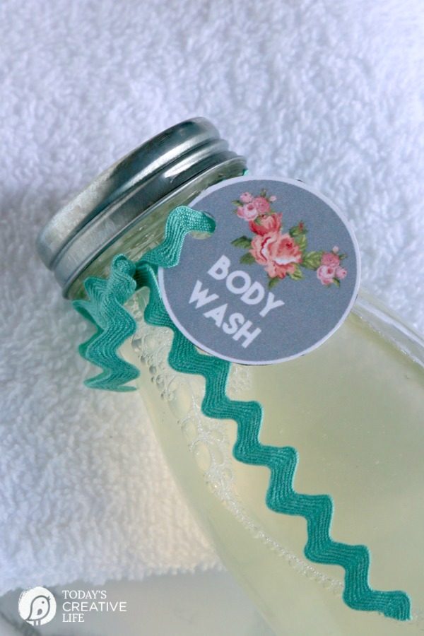 Homemade Body Wash | Simple diy body wash for sensitive skin. This recipe uses 3 ingredients, one being Castile soap. See the tutorial on TodaysCreativeLife.com