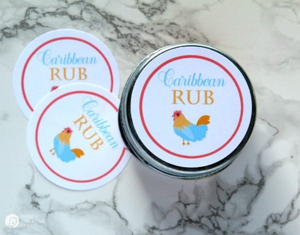 Homemade Caribbean Rub | Let's kick it up a notch! This homemade grilling rub is great on chicken and shrimp. Makes a great diy gift idea for Father's Day, or the holidays for the griller in your family. Get the recipe and free printable labels on TodaysCreativeLife.com