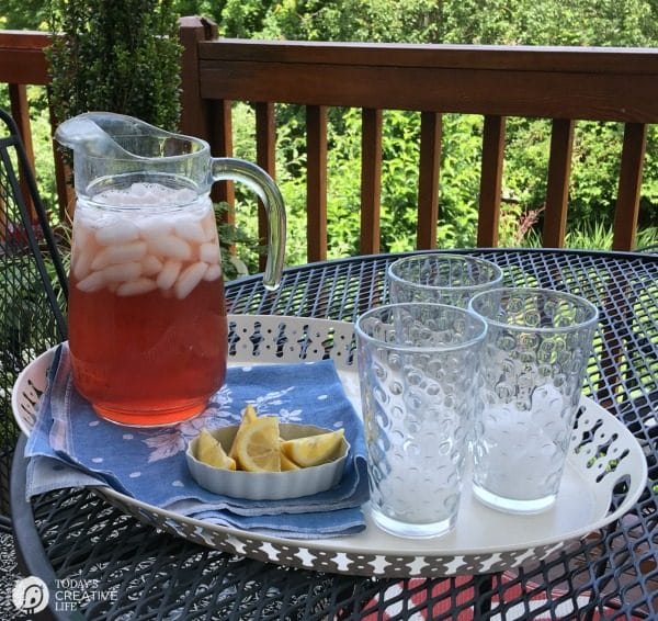 Cranberry Iced Green Tea | Brew your own ice tea in minutes! Refreshing ice tea that's good for you. Click the photo for the recipe. 