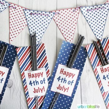 Fourth of July Printable Sparkler Holders | Great for your Fourth of July Party favors. This free printable makes party planning easy! Designed by UrbanBlissLife for TodaysCreativeLife.com