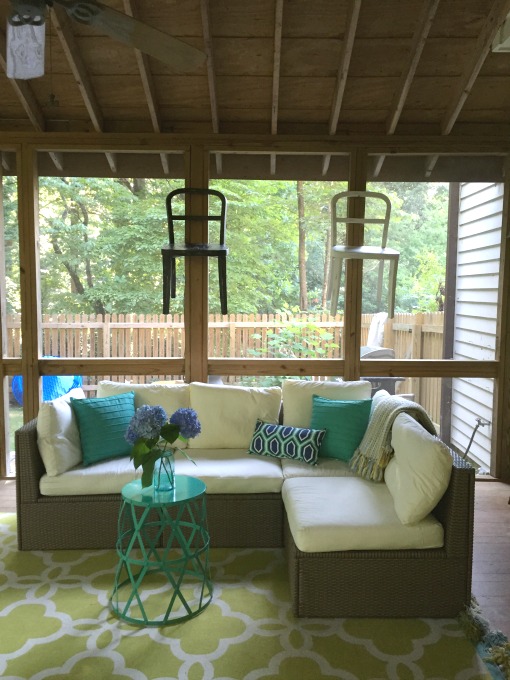 Back Porch Makeover | Create your own outdoor space with these simple ideas. Shared by Karen from Dogs Don't Eat Pizza for TodaysCreativeLife.com