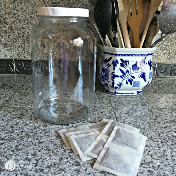 large jar for making sun tea