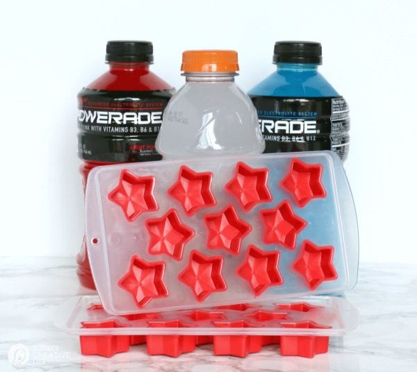 Patriotic Star Shape Ice Cubes | Simple and easy entertaining ideas for 4th of July, Memorial Day, or Labor day! Add a touch of red, white and blue in an unexpected place. Simple and easy! See more on Today's Creative Life 