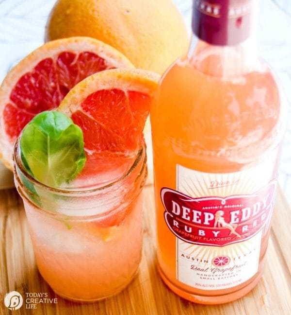 Double Trouble Grapefruit Cocktail | You'll love the crisp citrus taste of grapefruit for your ultimate summer cocktail. See the recipe on Today's Creative Life