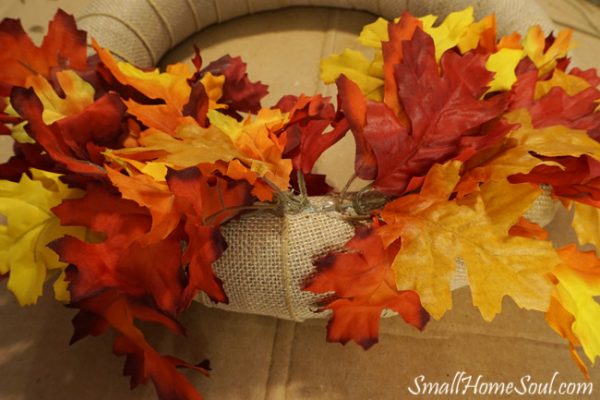 DIY Fall Wreath | Follow this tutorial to make your own wreath for autumn. See it on TodaysCreativeLife.com 