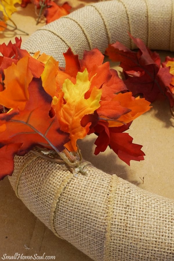 DIY Fall Wreath | Follow this tutorial to make your own wreath for autumn. See it on TodaysCreativeLife.com 