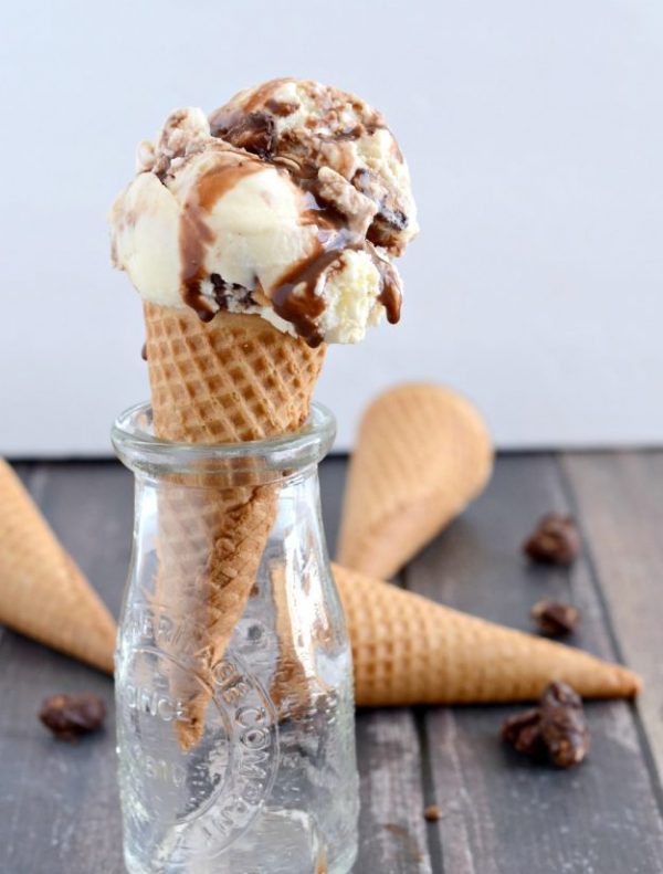 Homemade Tin Roof Sundae Ice Cream | This rich and delicious homemade ice cream recipe will soon become your favorite. Shared by Creations by Kara for TodaysCreativeLife.com