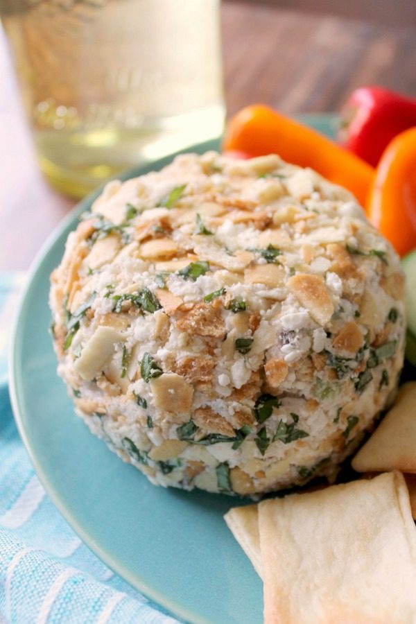 Greek Cheese Ball Recipe | Cheese Balls are easier to make than you think! The perfect party appetizer or weekend snack. Find the recipe from The Kitchen Prep on TodaysCreativeLife.com