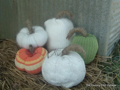 How to Make Sweater Pumpkins | Country Chic Cottage.