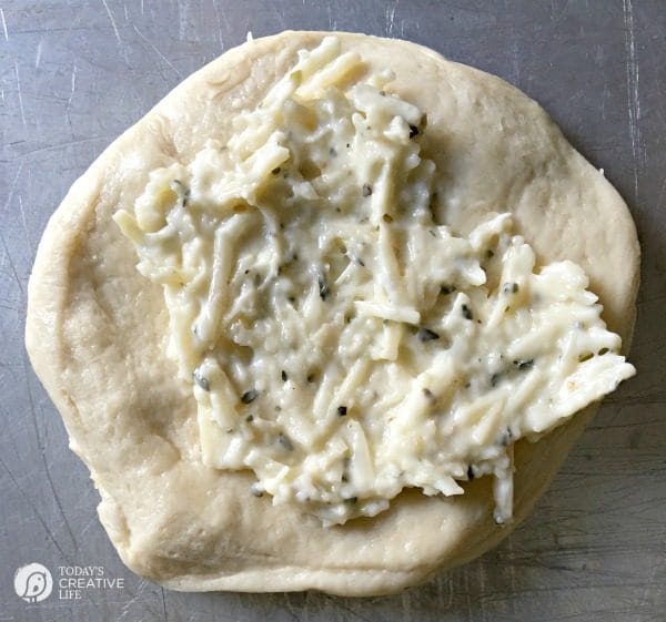 Biscuit Savory Rounds | Quick and so delicious! Great with salads, pasta or casseroles! Click the photo for the recipe. TodaysCreativeLife.com