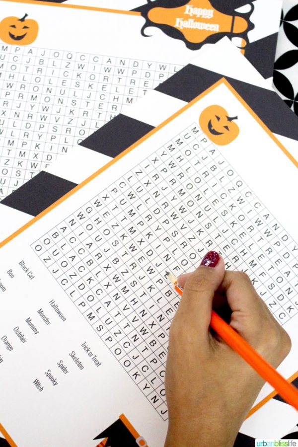 Free Halloween Word Search Printable | Find printable Halloween Ideas, DIY Halloween decorations and more on Today's Creative Life. Click the photo to visit. 