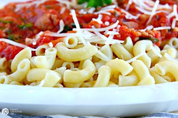 Pasta with Red Clam Sauce | Easy to make and delicious to eat. Italian taste with a simple recipe. Dinner ideas for any time. Click the photo for the recipe. Today's Creative Life