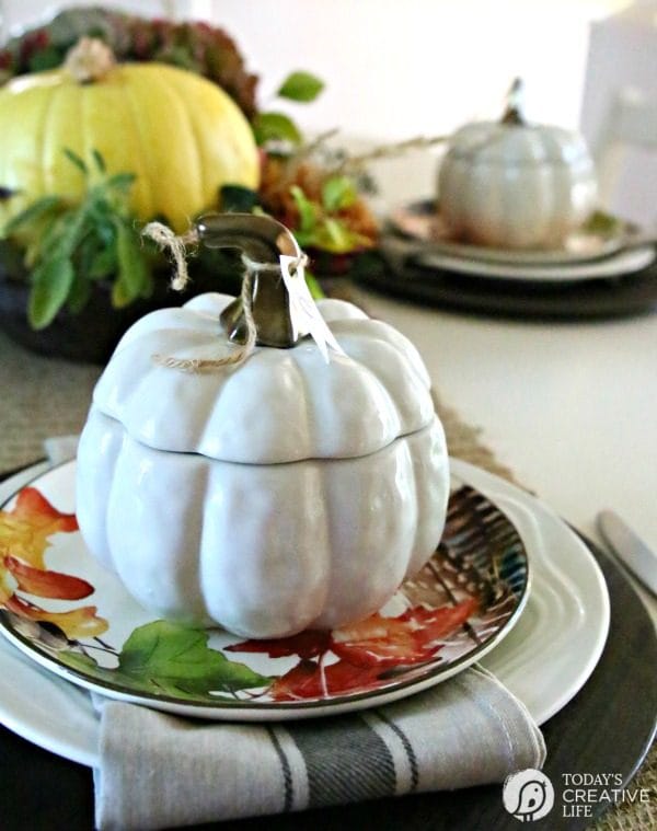 Easy Fall Table Decor | Create a beautiful autumn tablescape that's great for October through Thanksgiving. Create this easy centerpiece with natural elements from your yard. Click the photo for more ideas. TodaysCreativeLife.com