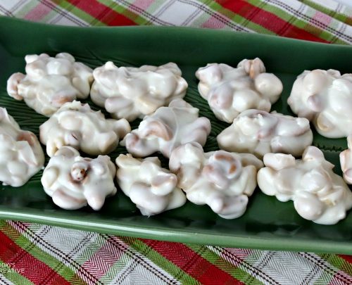 Crock Pot Candy | this white chocolate cashew & macadamia nut clusters are easily made right in your slow cooker! Makes a great holiday gift. See more on TodaysCreativeLife.com