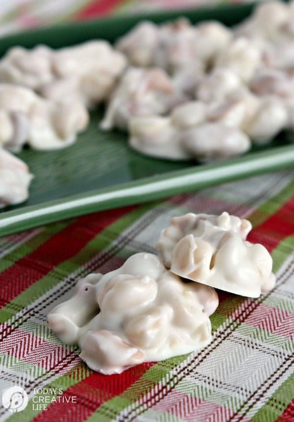 Crock Pot Candy | this white chocolate cashew & macadamia nut clusters are easily made right in your slow cooker! Makes a great holiday gift. See more on TodaysCreativeLife.com